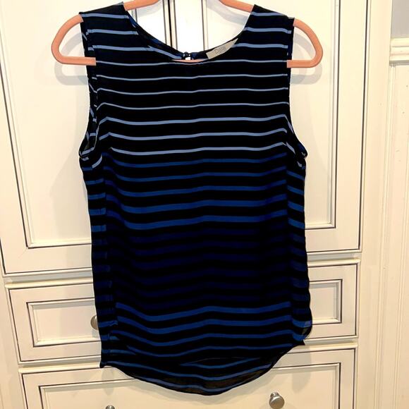 🔥🔥FIRE SALE🔥🔥 EUC work blouse - Picture 1 of 7